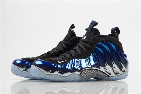 Nike Foamposite one blue mirror